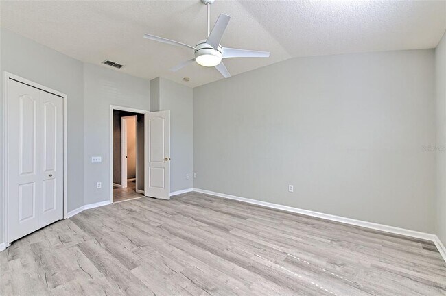 Building Photo - 5046 Gato Del Sol Cir