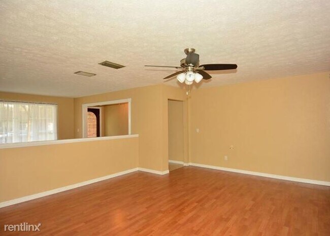 Building Photo - 4 br, 2 bath House - 114 Jeffrey Drive