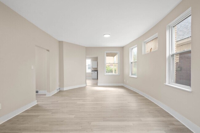 Building Photo - 313 Kambach St