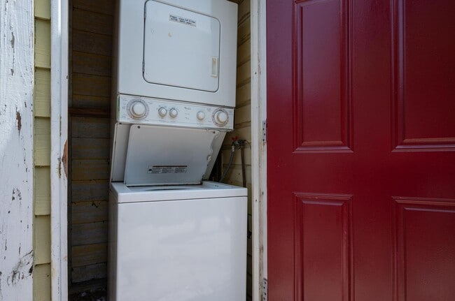 Building Photo - CHARMING 1 BEDROOM, 1 BATHROOM 1925 SPANISH MEDITERANEAN HOME LOCATED IN THE HIGHLY SOUGHT AFTER ...