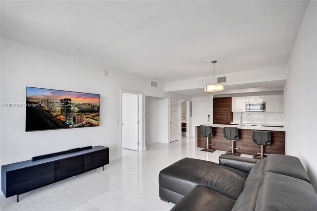 Building Photo - 301 Altara Ave