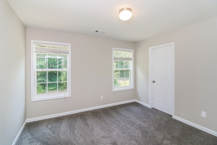 Building Photo - 5456 The Vyne Ave