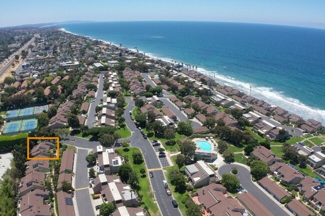 Building Photo - 3B/2BA Home in Encinitas Now Available for...