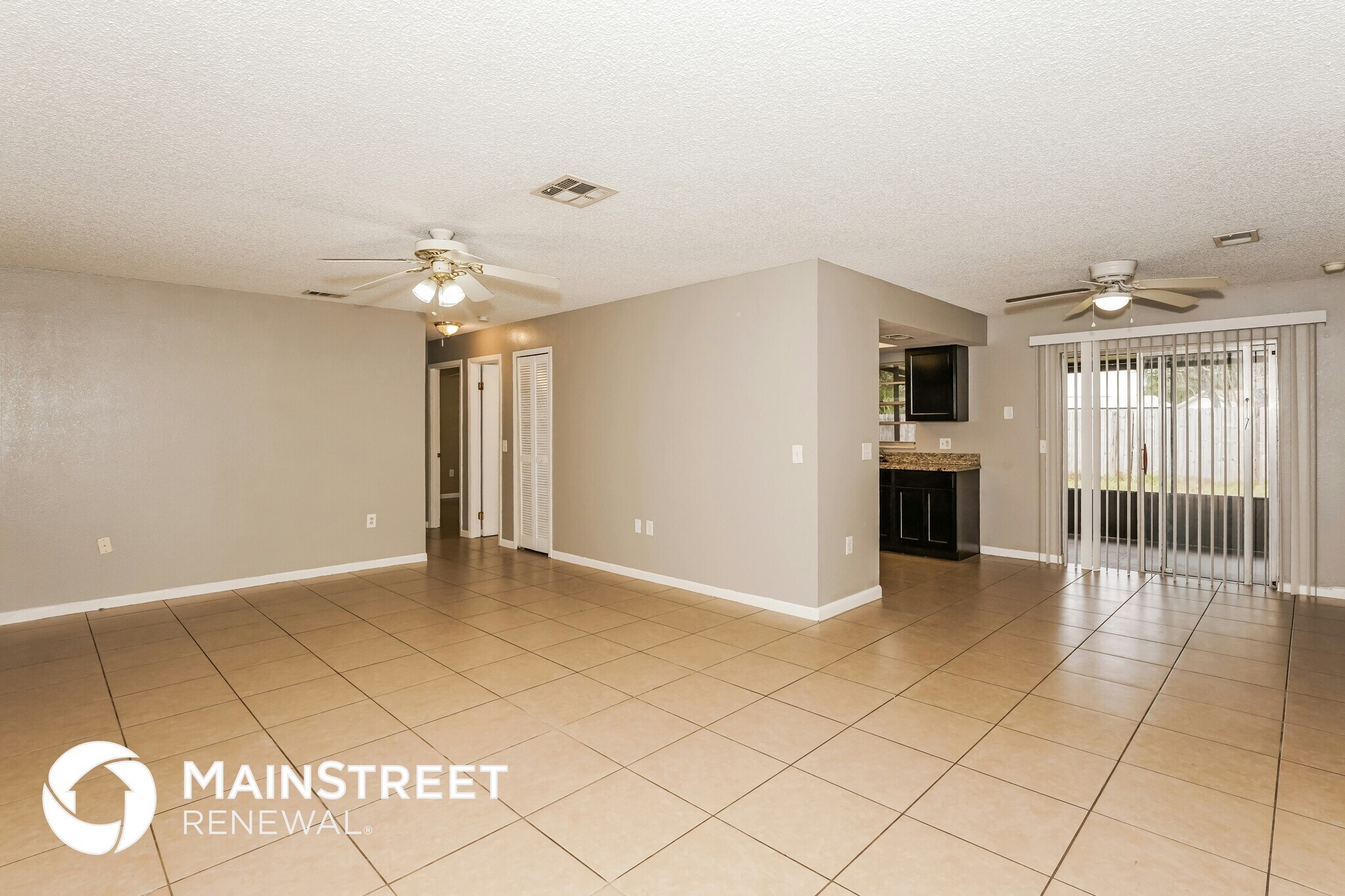 Building Photo - 2208 Spring Cir