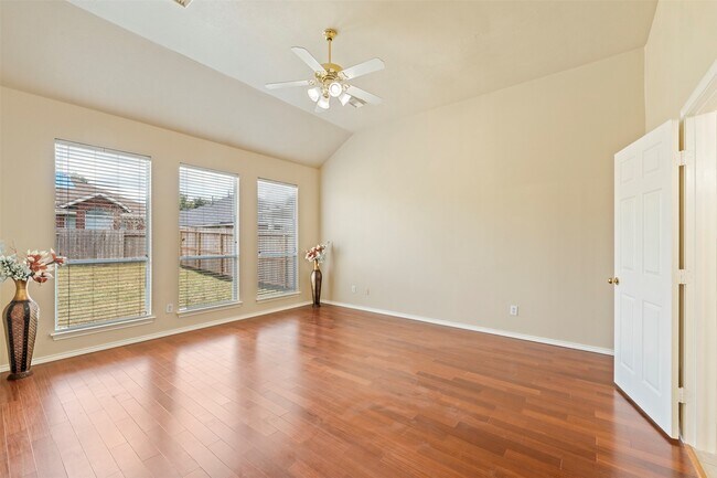 Building Photo - 7218 Broadelm Dr