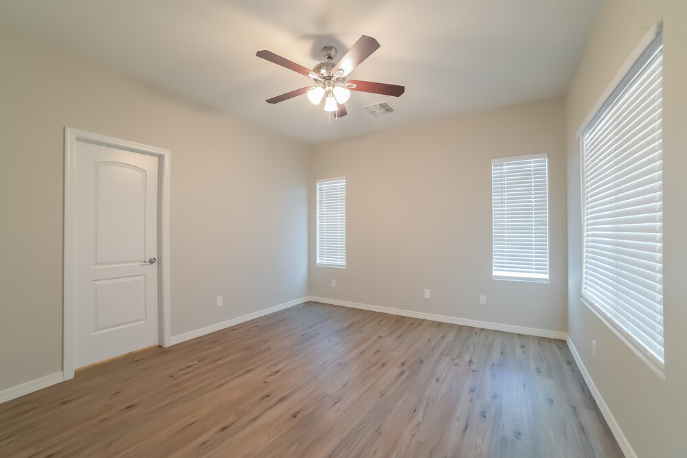 Building Photo - 19284 W Woodlands Ave