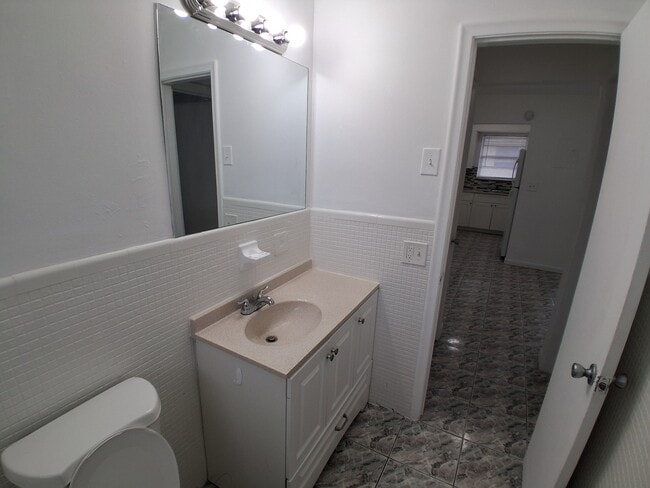 Building Photo - 4130 SW 24th Ct