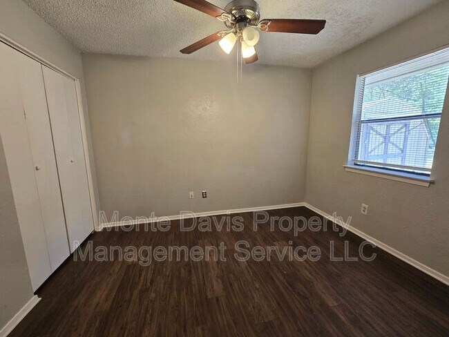 Building Photo - 1713 Cinnamon Path