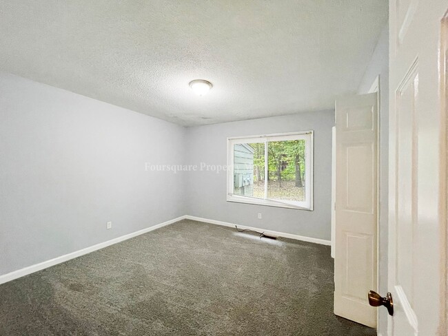 Building Photo - 1216 Athens Dr
