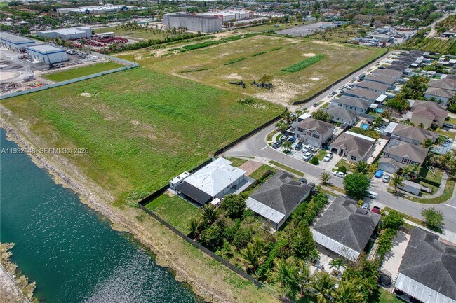 Building Photo - 30775 SW 158 Path