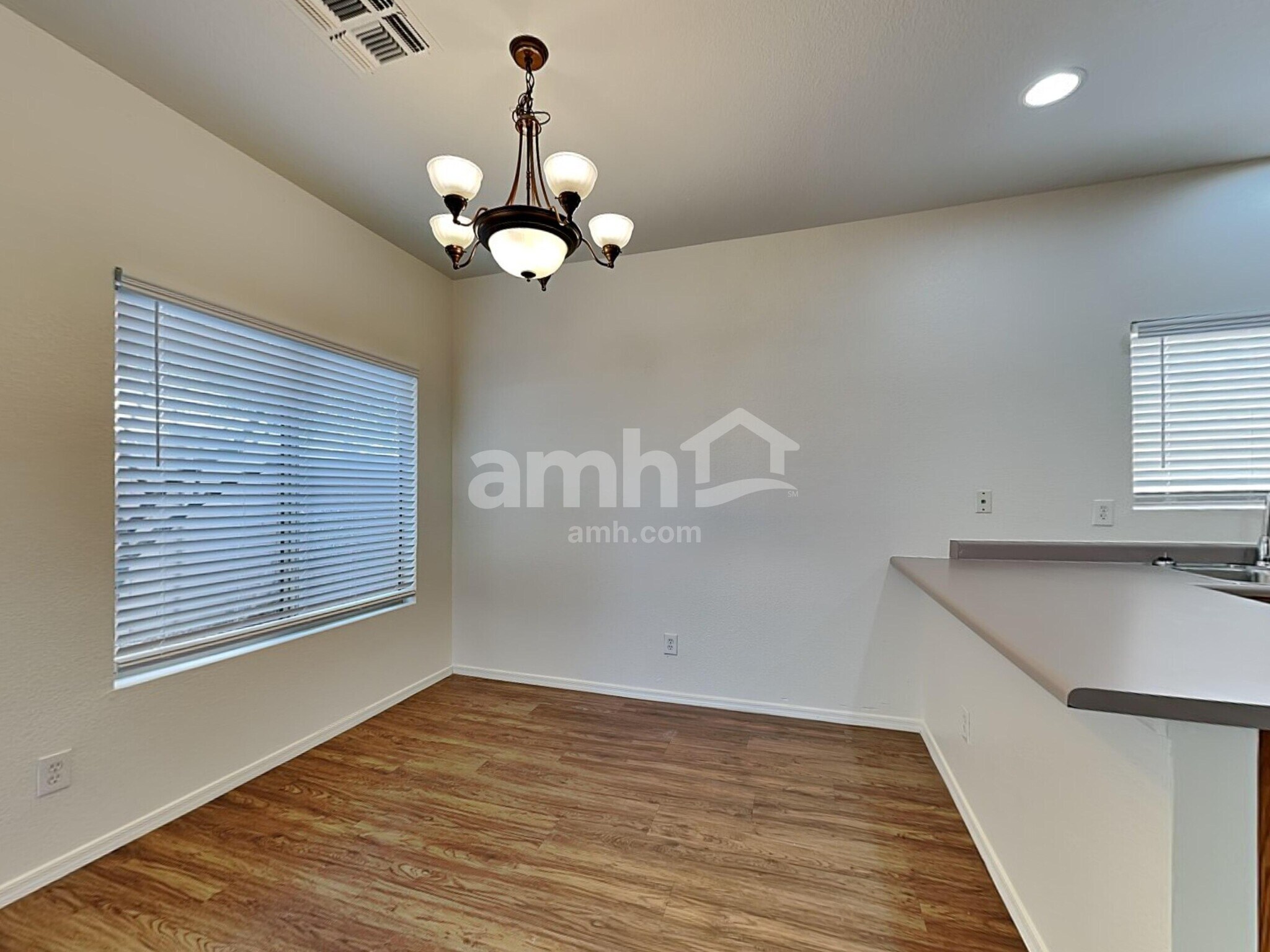 Building Photo - 1750 W Union Hills Dr