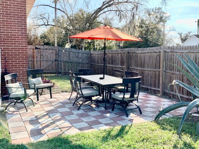 Building Photo - 5057 Blackburn St