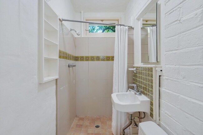 Building Photo - 21652 Encina Rd