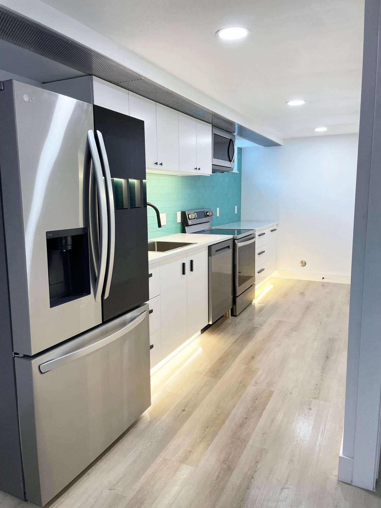 Under Cabinet Lighting - 491 S Otis St