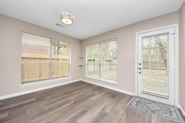 Building Photo - 1802 Whispering Forest Dr