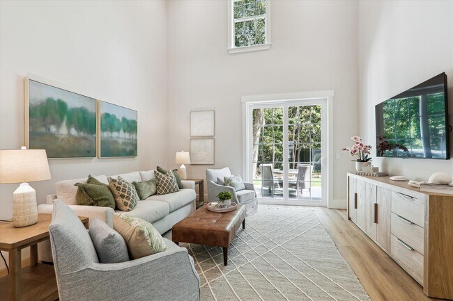 Building Photo - 205 Halyard Dr