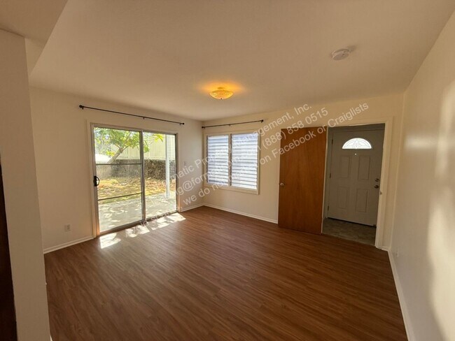 Building Photo - Pet Friendly! -  Beautiful 4-Bedroom, 3-Ba...