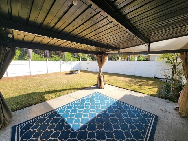 Building Photo - Tastefully updated 3 Bedroom 2 Bath home in The Arbors of Pooler!