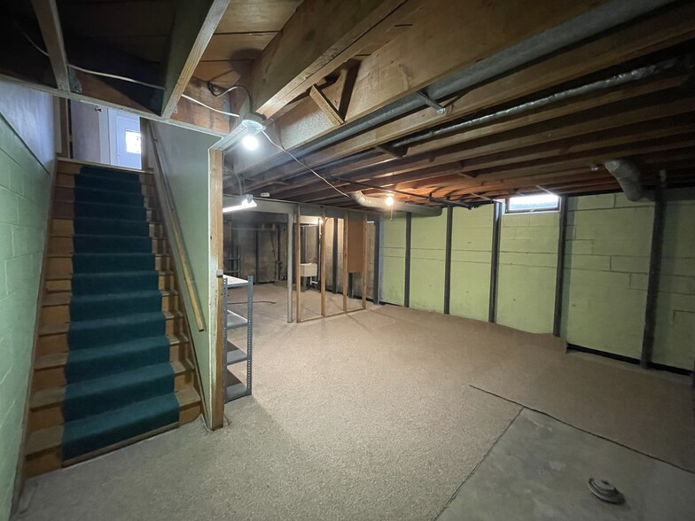 Private Basement - 1627 N 70th St