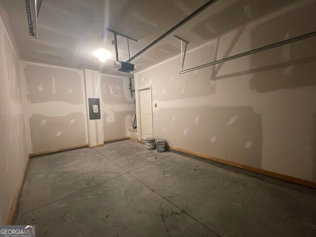 Building Photo - 35118 Condor Ct