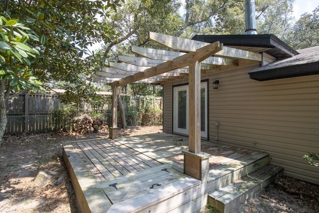 Building Photo - 473 Jim Money Rd