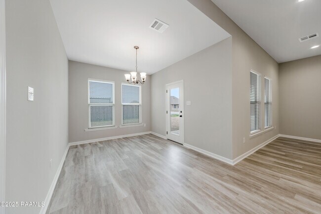 Building Photo - 223 Stanwell Ave