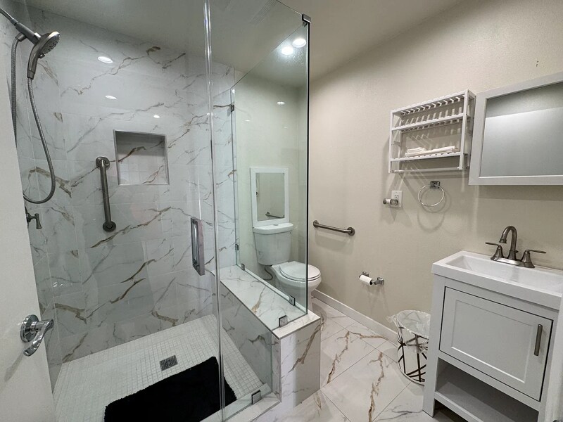 Building Photo - 22438 Califa St