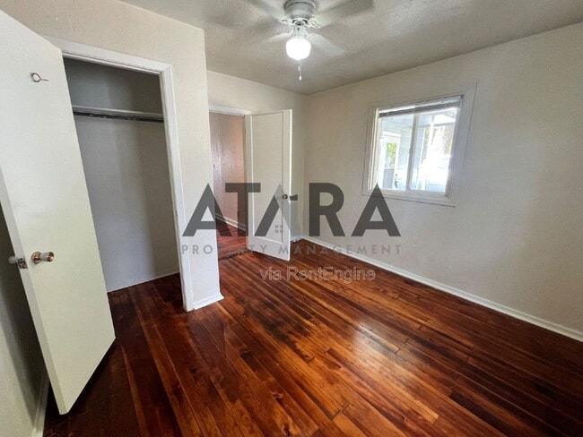 Building Photo - 2538 S 600 E