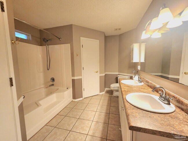 Building Photo - 3314 Marion Oaks Way