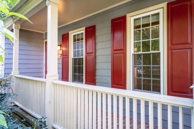 Building Photo - 7 Weathergreen Ct