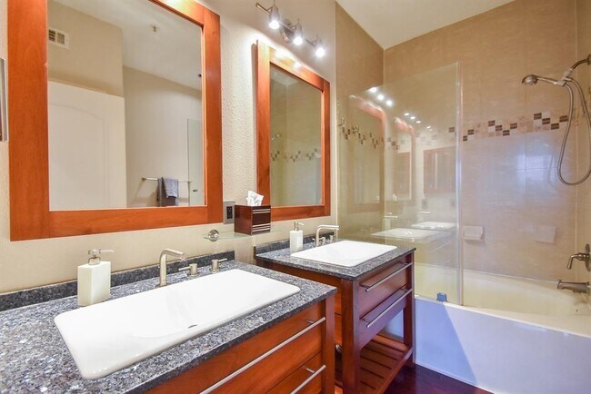 Building Photo - 2299 Lone Star Dr
