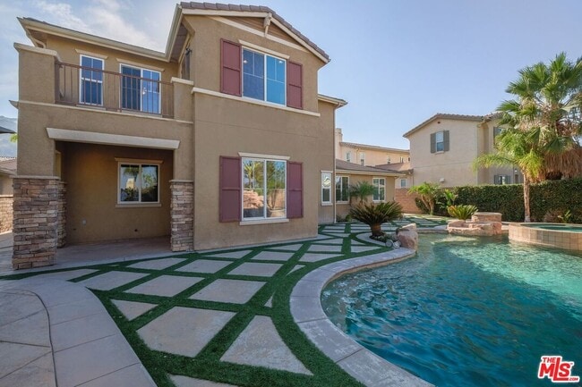 Building Photo - 22430 Leisure Dr