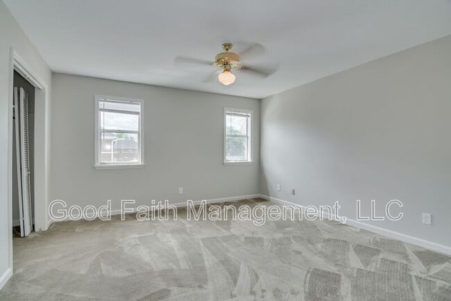 Building Photo - 304 Greene St