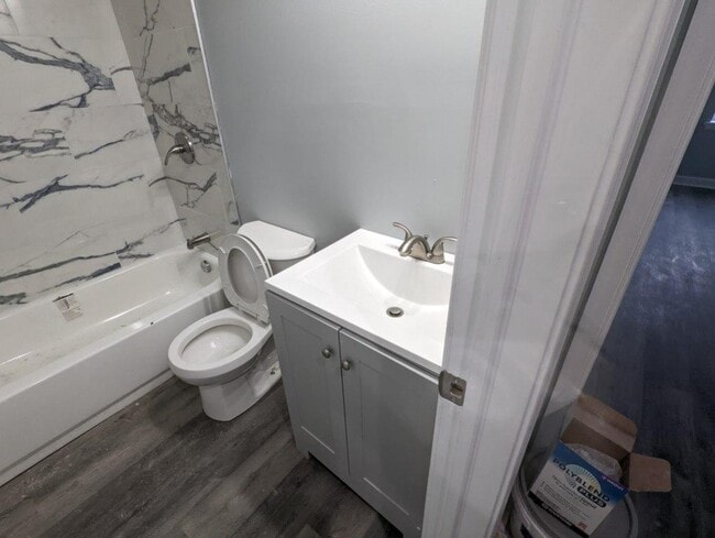 Building Photo - 2027 Wilkens Ave