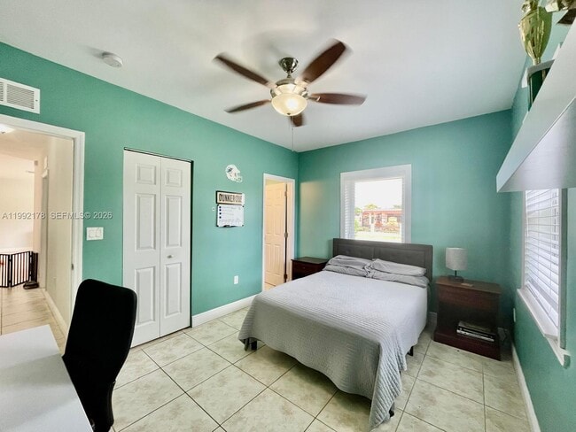 Building Photo - 5820 SW 113th Ct