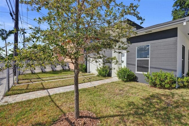 Building Photo - 1559 NW 62nd Terrace