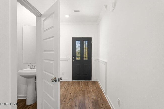 Building Photo - 409 N Gay Ave