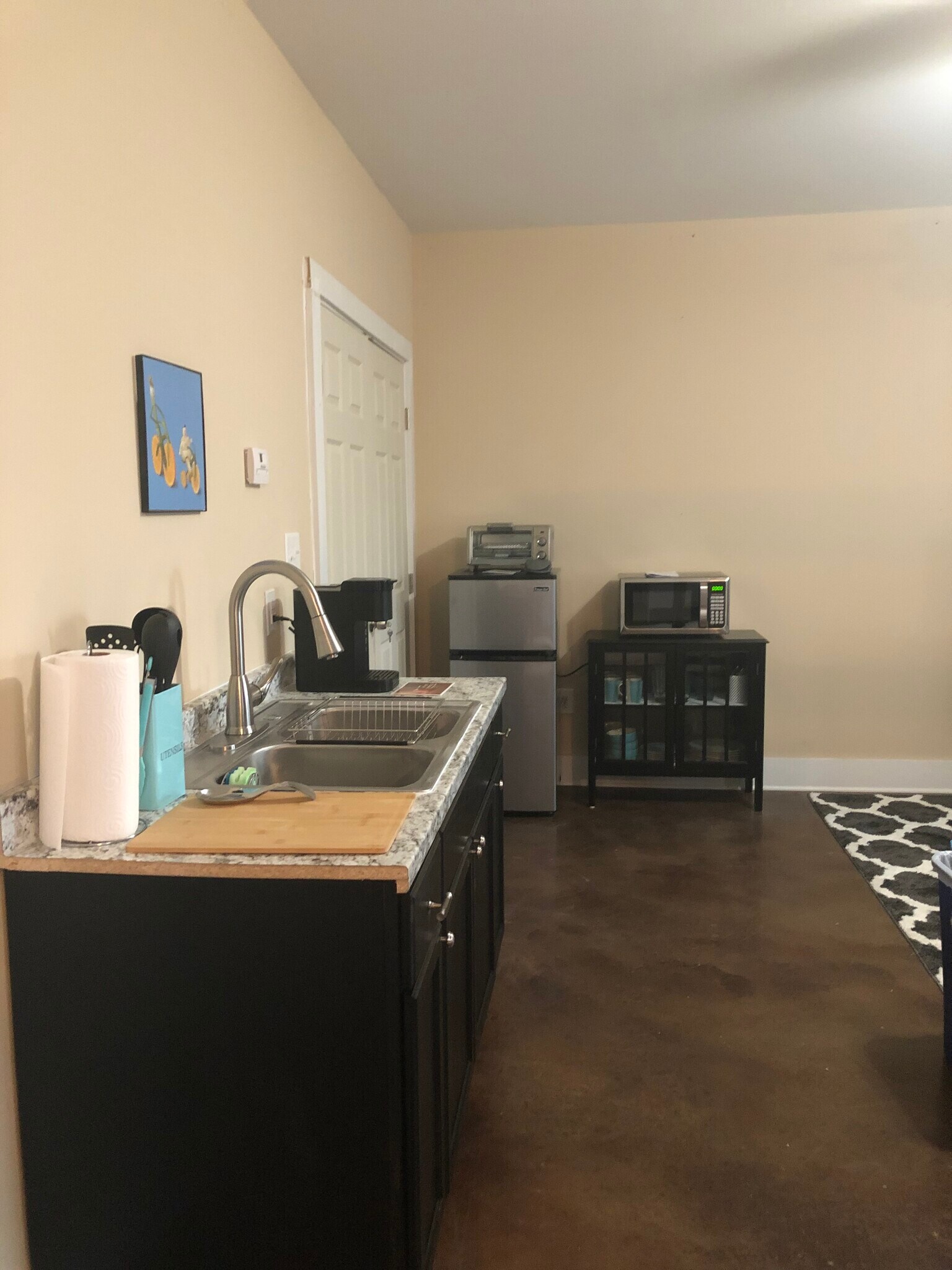 Kitchenette - 2850 Salem Rd