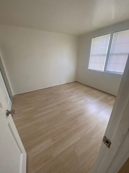 Building Photo - 44 Werden St