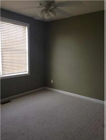 Building Photo - 3 bedroom, 2.5 bath Townhouse: Oaklawn Park!