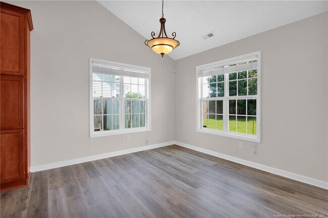 Building Photo - 1717 Kershaw Loop