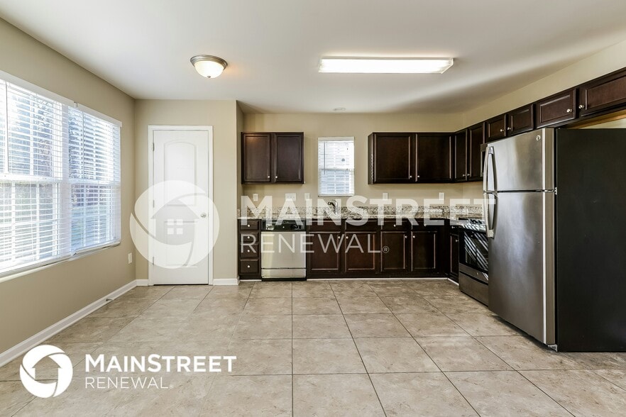 Building Photo - 352 Kendall Dr