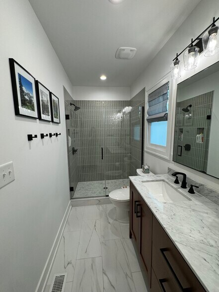 Master en suite bathroom - 507 Pace St