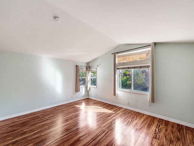 Building Photo - Bright & Spacious 4B/3BA Scripps Ranch Home - New AC, Hardwood Floors, Backyard!