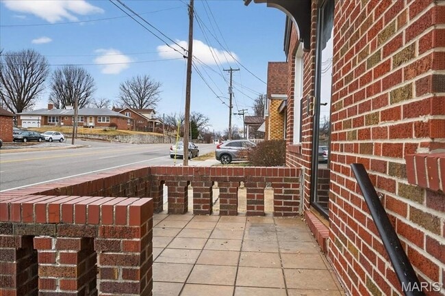 Building Photo - 3815 Bayless Ave