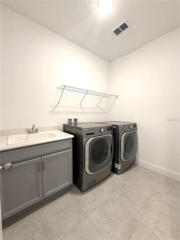 Building Photo - 15050 Lake Bessie Loop