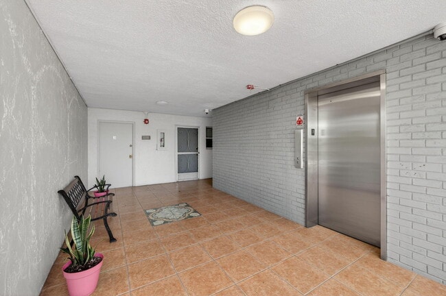 Building Photo - 3550 NE 169th St