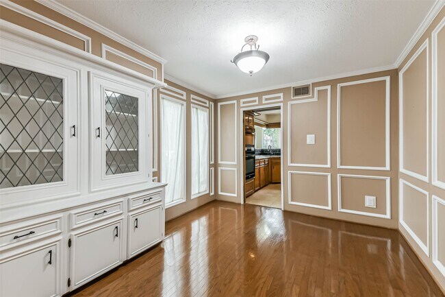 Building Photo - 12910 Ivyforest Dr