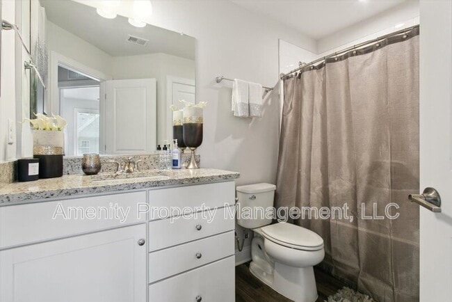 Building Photo - 121 Daybeacon St