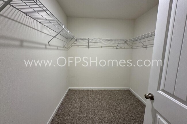 Building Photo - 812 Moorhen Wy